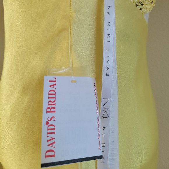 Elegant Yellow Evening Gown - Picture 9 of 13
